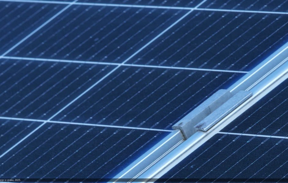 Solarni paneli na krovu kuće